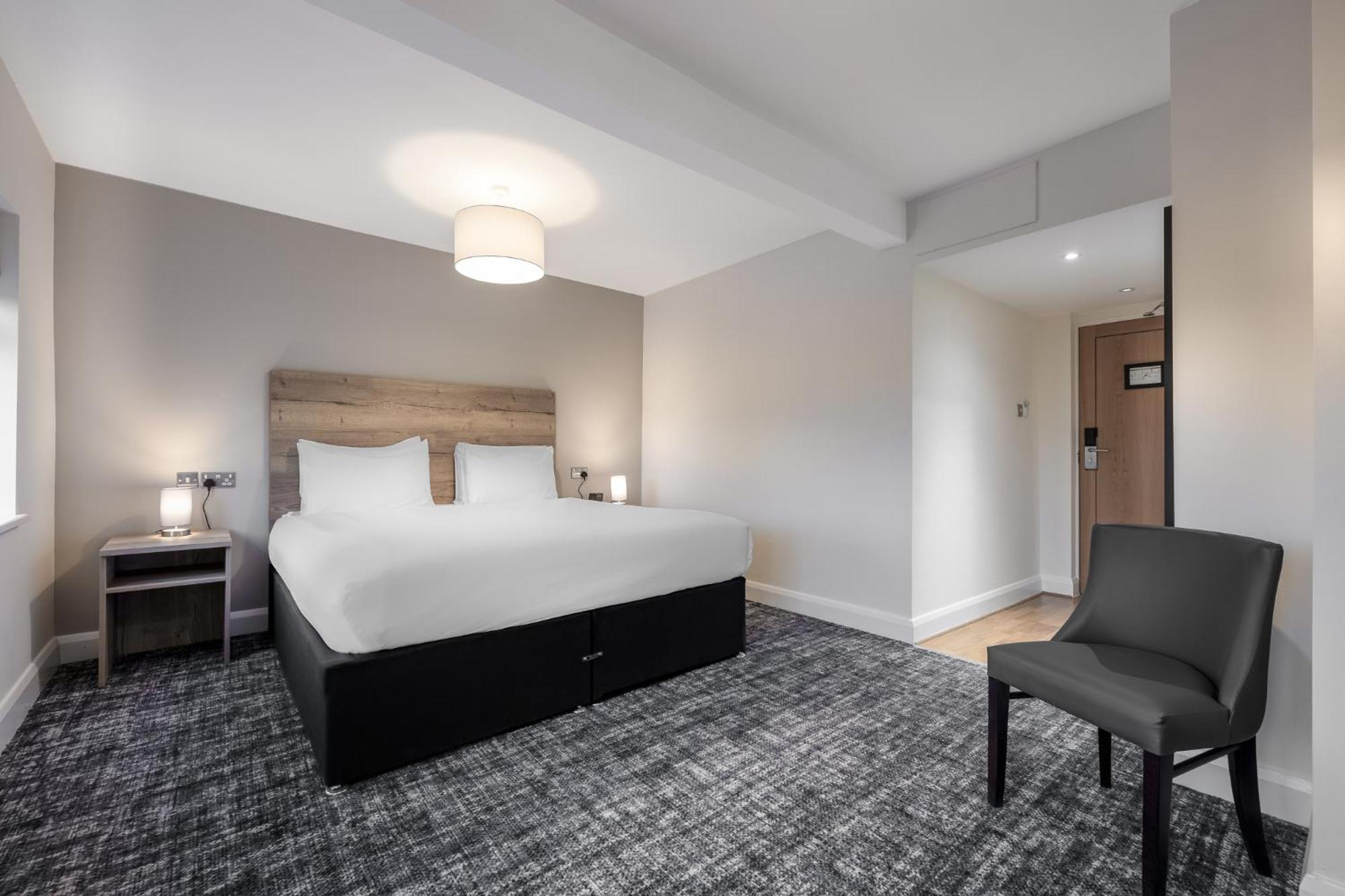 The Stones Hotel 솔즈베리 외부 사진