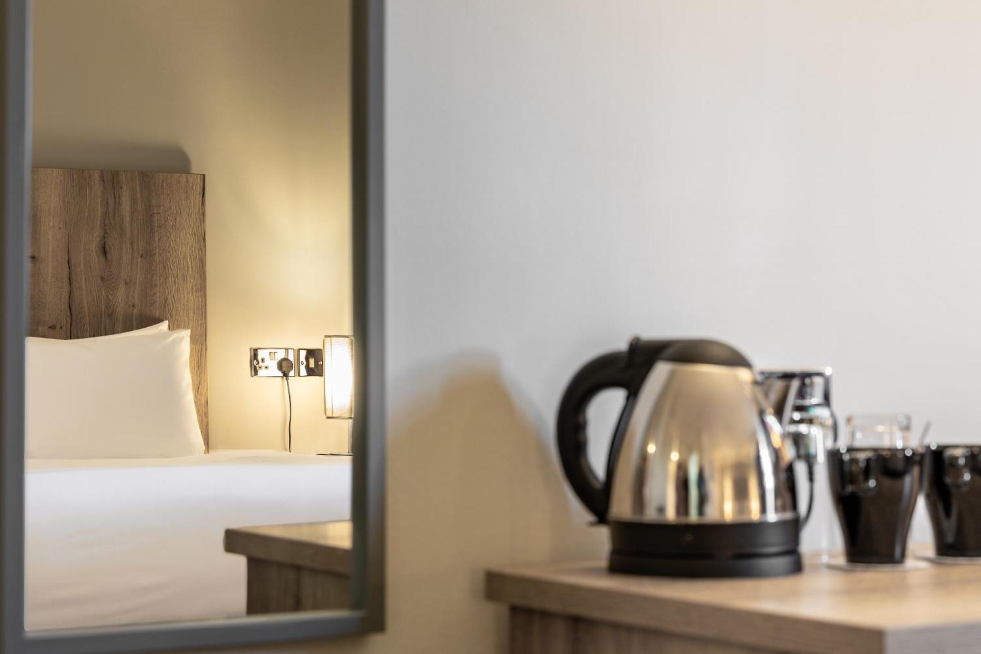 The Stones Hotel 솔즈베리 외부 사진