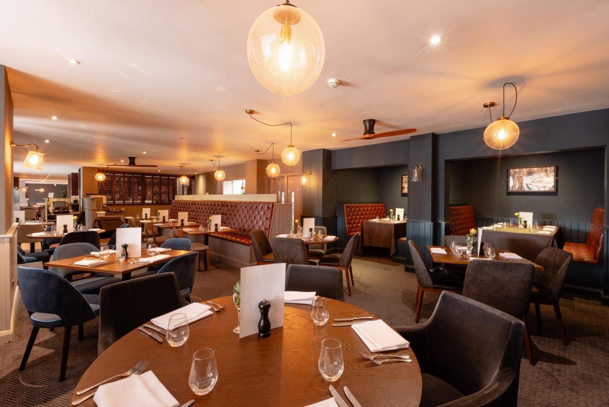 The Stones Hotel 솔즈베리 외부 사진